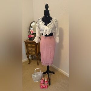 Elegant White Lace Front Knot Crop Top